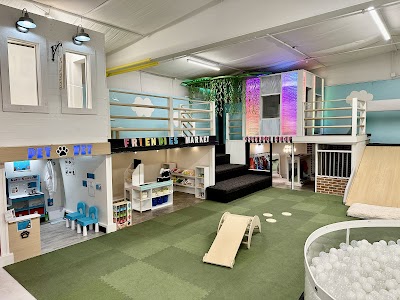 Friendies Play Cafe