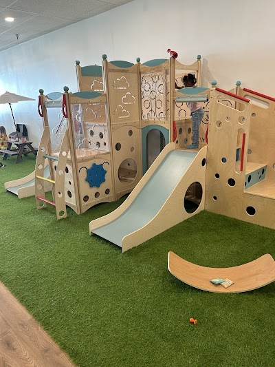 MIKOS PLAYHOUSE